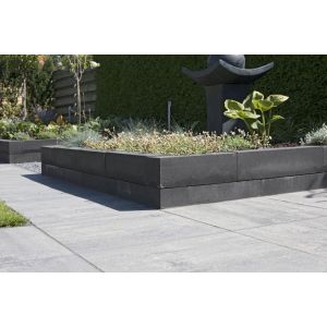 Lineablock 15x15x45 cm Black