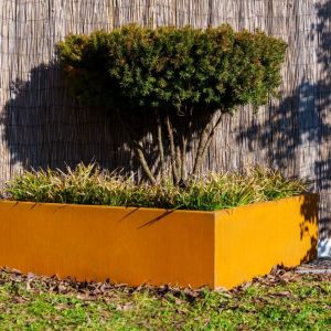 Adezz TRIANGLE Cortenstalen Plantenbak 180x180x40 cm