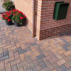 Betonstraatsteen 21x10,5x8 cm Oud Bussum komo