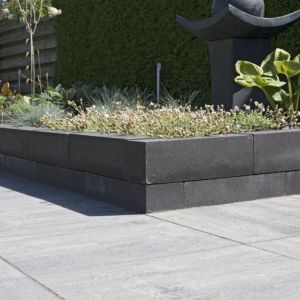 Lineablock 15x15x30 cm Black