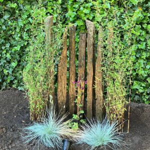 Natuursteen Monolith Black Pillars 200 cm