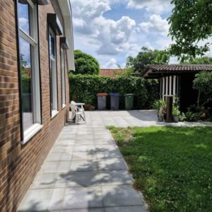 Tegel 50x50x5 cm Grijs komo met facet