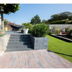 Traptrede 60x30x15 cm Indus black kleurecht met facet