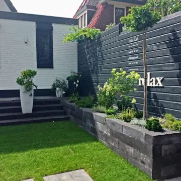 Lineablock 15x15x60 cm Gothic